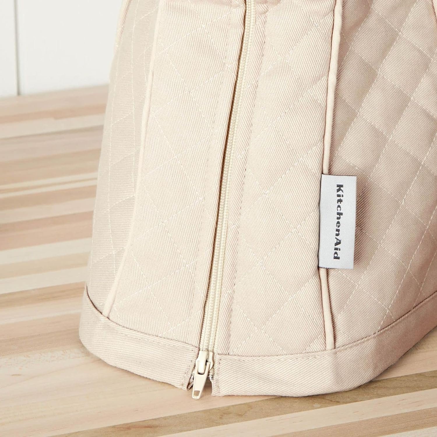 KITCHENAID Fitted Tilt-Head Stand Mixer Cover with Storage Pocket, Quilted 100% Cotton,14.4"x18"x10", Milkshake 5 KITCHENAID Fitted Tilt-Head Stand Mixer Cover with Storage Pocket, Quilted 100% Cotton,14.4"x18"x10", Milkshake - Image 5